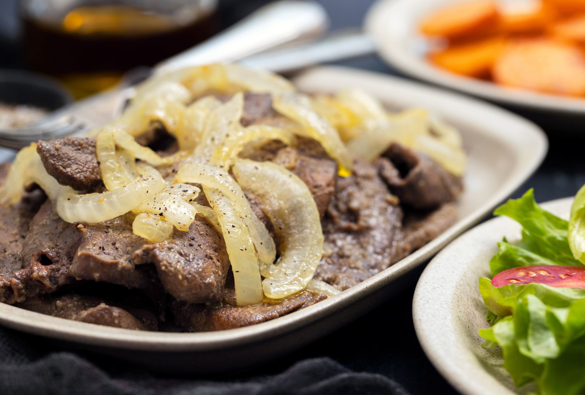 Receita de Fígado acebolado, 254,94 calorias por porção - Vitat