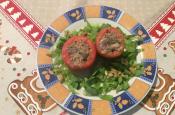 Tomates Recheados com Sardinhas e Pimentões Verdes
