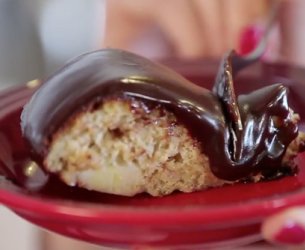Bolo de Frigideira com Calda de Nutella