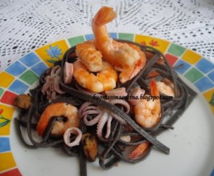Linguini Nero com Frutos do Mar