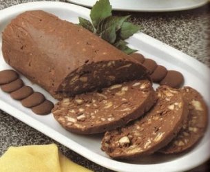 Salame de Chocolate com Bolacha Maria