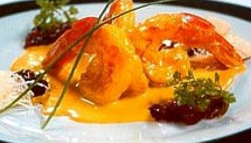 Camarão ao Curry com Chutney de Frutas Camarão ao Curry com Chutney de Frutas