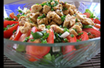 Salada de bacalhau com broto de alfafa