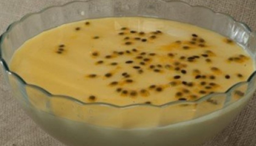 Mousse de Maracujá Mousse de Maracujá