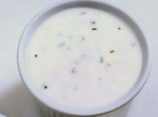Molho de iogurte para a salada Molho de iogurte para a salada