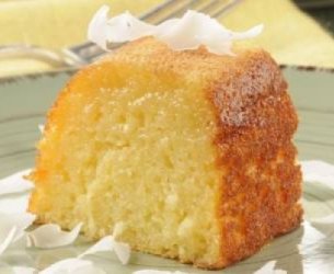 Bolo Caipira de Mandioca e Coco