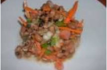 Salada de Feijão Fradinho com Bacalhau e Cenoura