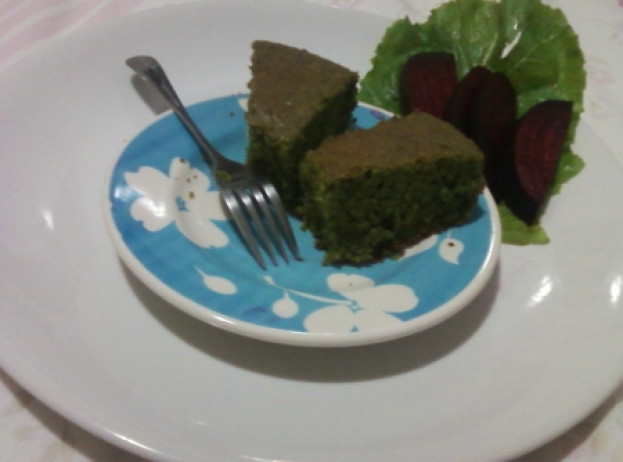 Bolo de Talos e Folhas de Beterraba Bolo de Talos e Folhas de Beterraba