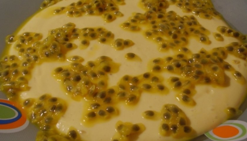 Mousse de maracujá Mousse de maracujá