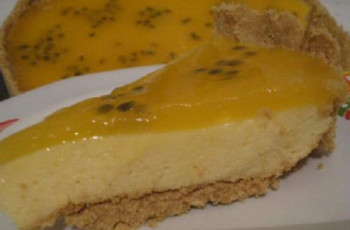 Torta Mousse de Maracujá Fácil