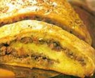 Rocambole de Mandioca com Carne Moída