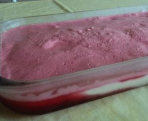 Pavê de Abacaxi com Morango