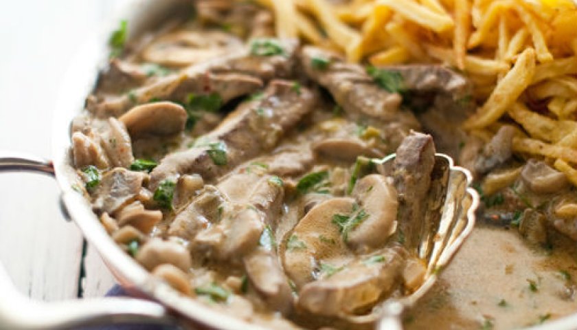 Estrogonofe de Carne Estrogonofe de Carne