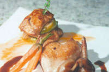Perdiz rôti com figos e foie gras poêlés e geléia DE LAVANDA