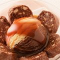 Taça com salaminho de chocolate e sorvete napolitano
