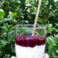 Sagu de Coco com Geleia de Frutas Vermelhas