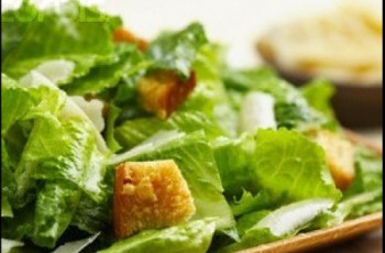 Salada Caesar ao estilo do Delírio Tropical (sem frango)