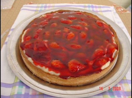 Receita De Torta De Morango Tradicional | CyberCook