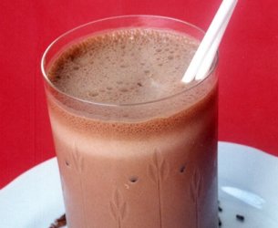 Suco de Banana com Chocolate