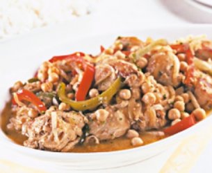 Ensopado de frango com grão de bico