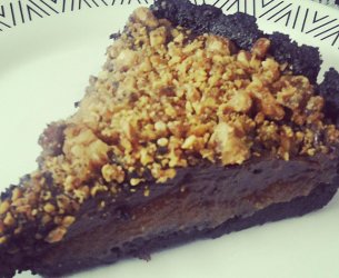 Torta de Caramelo e Ganache com Crocante
