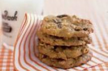 Cookies de aveia e passas com abobrinha