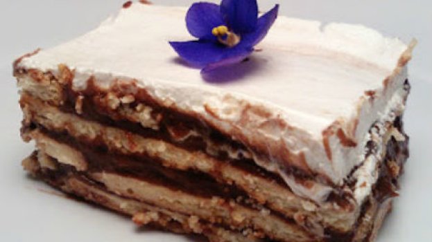 Pavê de Biscoito Maisena e 2 Cremes Pavê de Biscoito Maisena e 2 Cremes