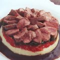 Lombo de Cordeiro com Espinafre, Tomates e Cogumelos