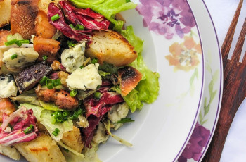 Salada Rústica com Gorgonzola