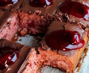 Bolo de Cereja com Chocolate