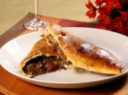 Calzone de Carne seca com Queijo Coalho