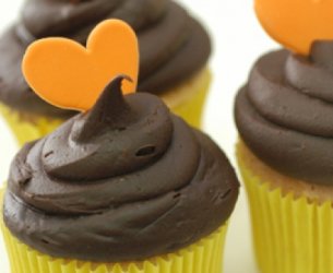 Cupcake de Chocolate Coberto de Ganache