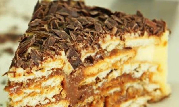 Bolo de bolachas com chocolate Bolo de bolachas com chocolate