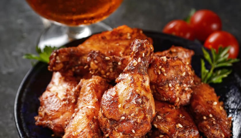Frango marinado na cerveja Frango marinado na cerveja