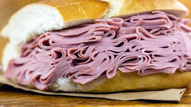 Mortadela com maionese Mortadela com maionese