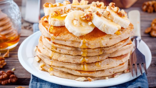 Panqueca de banana para uma experiência deliciosa no café da manhã Panqueca de banana para uma experiência deliciosa no café da manhã