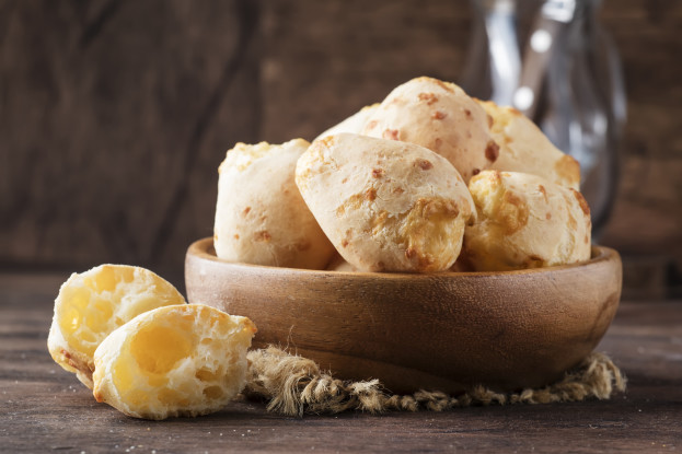 Pão de Queijo com Calabresa e Queijo Pão de Queijo com Calabresa e Queijo
