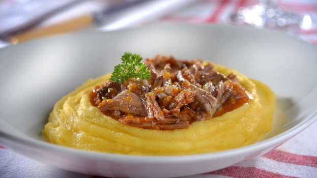 Purê de batata com ragu de sardinha Purê de batata com ragu de sardinha