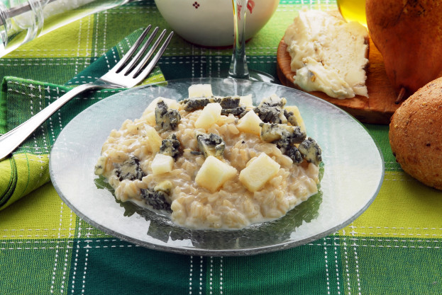 Risoto de Peras com Gorgonzola e Nozes Risoto de Peras com Gorgonzola e Nozes