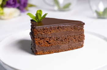 Torta Mousse de Chocolate com avelã