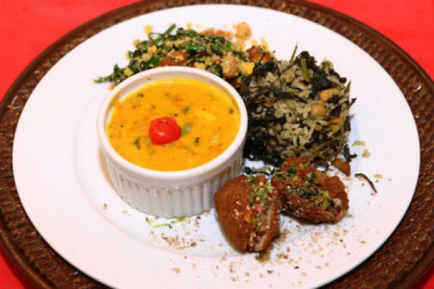 Vatapá Vegetariano com Cuscuz e Acarajé Vatapá Vegetariano com Cuscuz e Acarajé