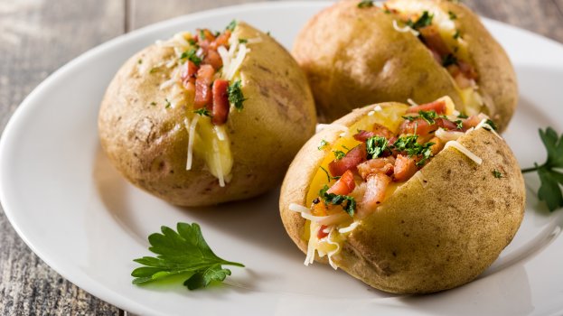 Receita De Batata Recheada Com Bacon E Queijos 210828 Cybercook