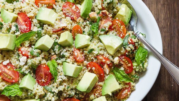 Salada Proteica de Quinoa e Abacate