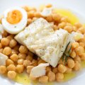 Filé de Pescada com Grão de Bico