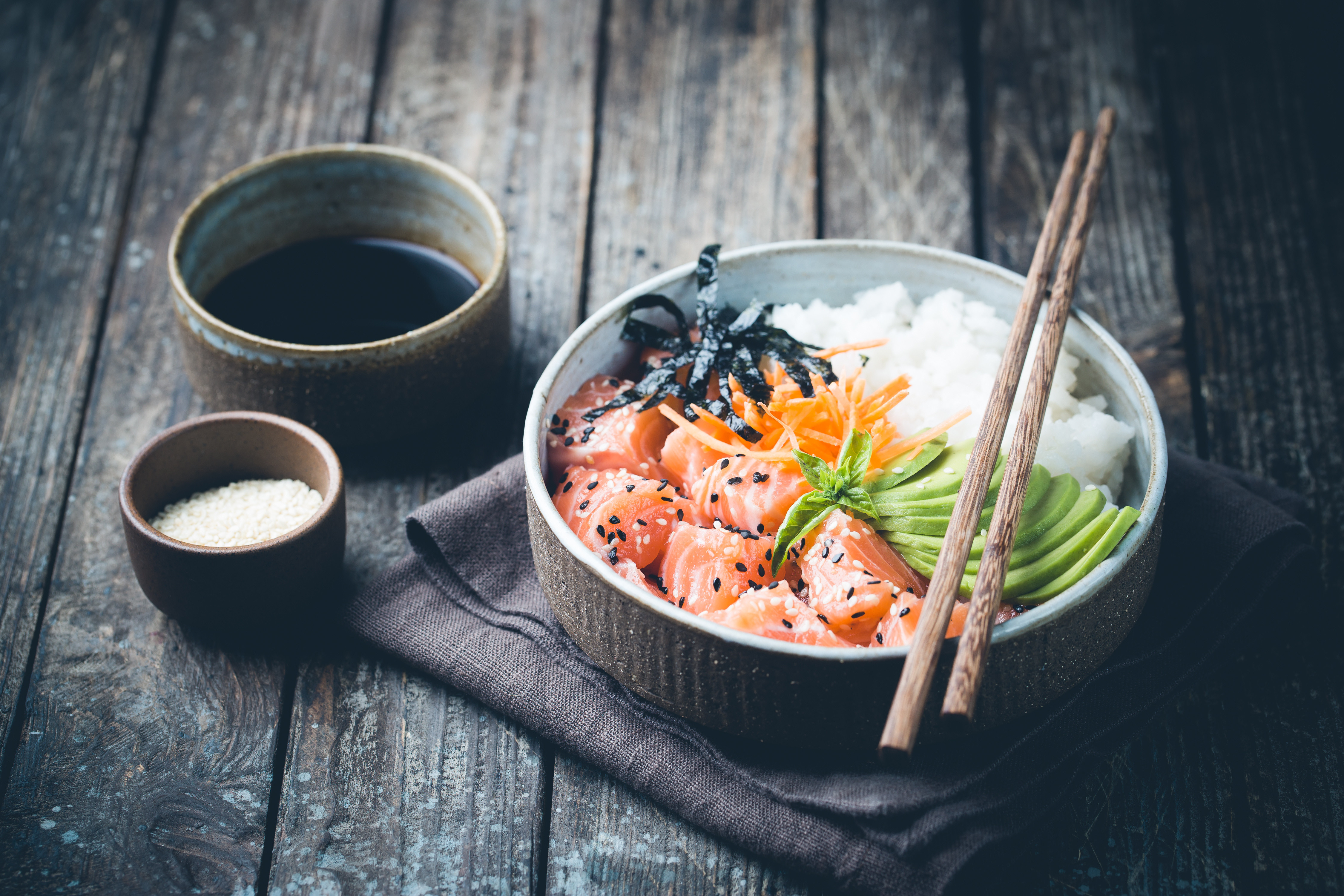 Receita de Poke Clássico de Salmão, CyberCook