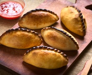 Saltenhas (Pastel Argentino)
