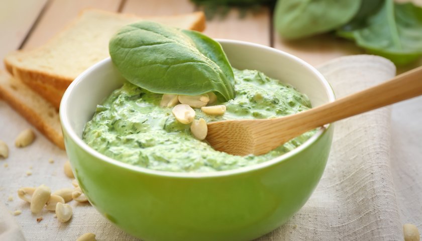 Patê Vegano de Espinafre Patê Vegano de Espinafre