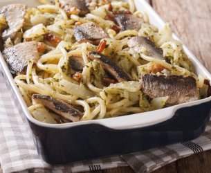 Macarrão com Sardinha Macarrão com Sardinha