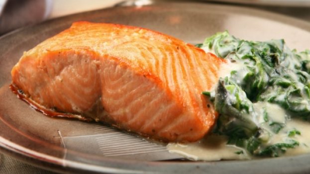 Salmão ao Molho de Espinafre Salmão ao Molho de Espinafre