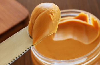 Manteiga de Amendoim Proteica com Chocolate e Aveia